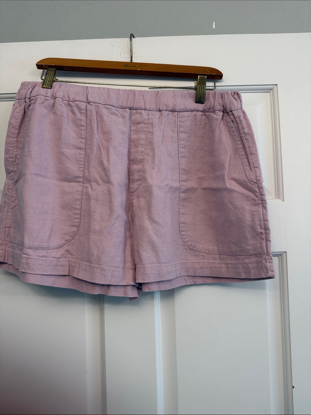 Banana Republic Lavender High-Rise Linen-Blend Shorts size M - feels like L